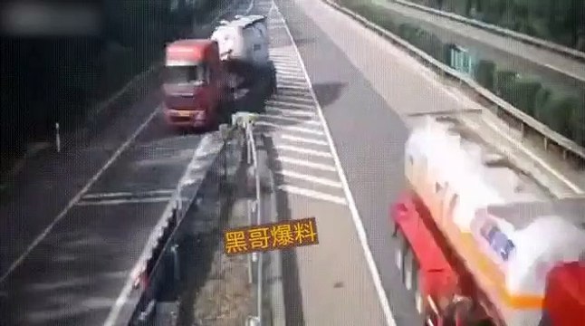 Un routier fait demi-tour sur l'autoroute après s'être trompé de route