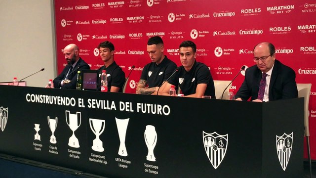 Reguilón, presentado como nuevo jugador del Sevilla FC