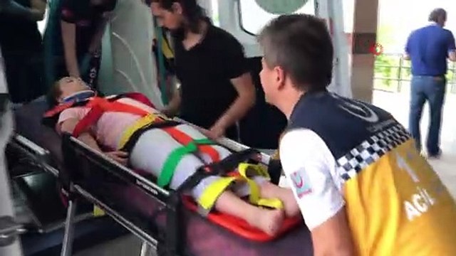 Oyun oynarken balkondan düşen çocuk yaralandı