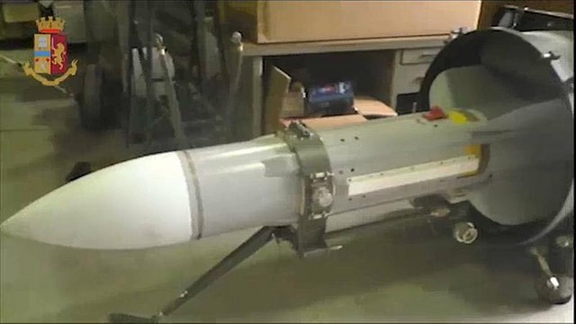 Anche un missile aria-aria sequestrato a un gruppo di neonazisti