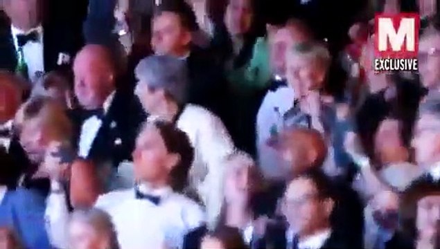 Dans eden İngiltere Başbakanı Theresa May...