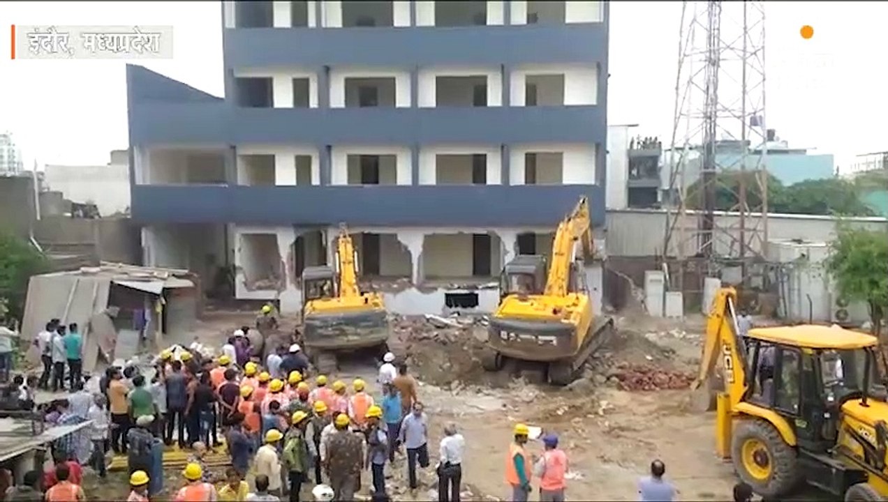 ग्रीन बेल्ट पर बनी बिल्डिंग को बारूद से उड़ाने...