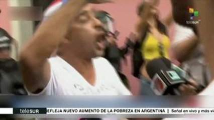 Tải video: Continúan protestas contra Ricardo Rosselló en Puerto Rico