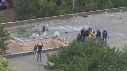 La policía desaloja a migrantes de una casa ocupada en Roma entre disturbios