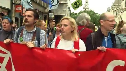 Extinction Rebellion launches ‘summer uprising’ protests