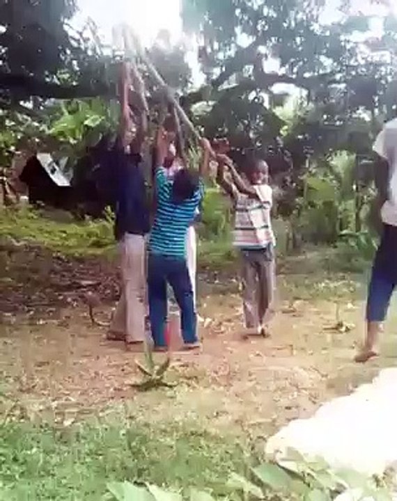 ඇති යකෝ අරූ මැරුන් නැතුව