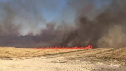 Feu de chaume entre Savières et Payns