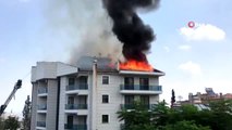 Manisa'da binanın çatısı alev alev böyle yandı