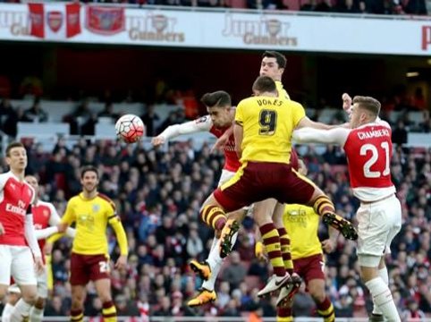 Clarets boss Dyche hails Arsenal performance