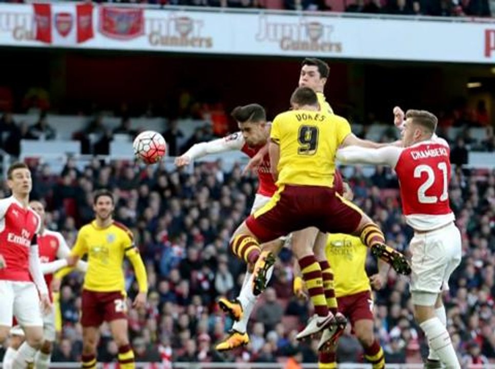 Clarets boss Dyche hails Arsenal performance