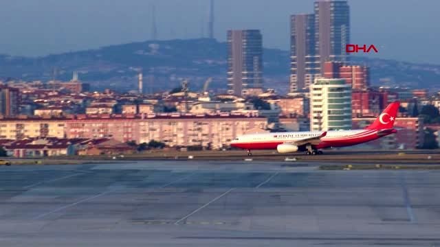 İSTANBUL-ERDOĞANIN UÇAĞI ATATÜRK HAVALİMANINA İNDİ