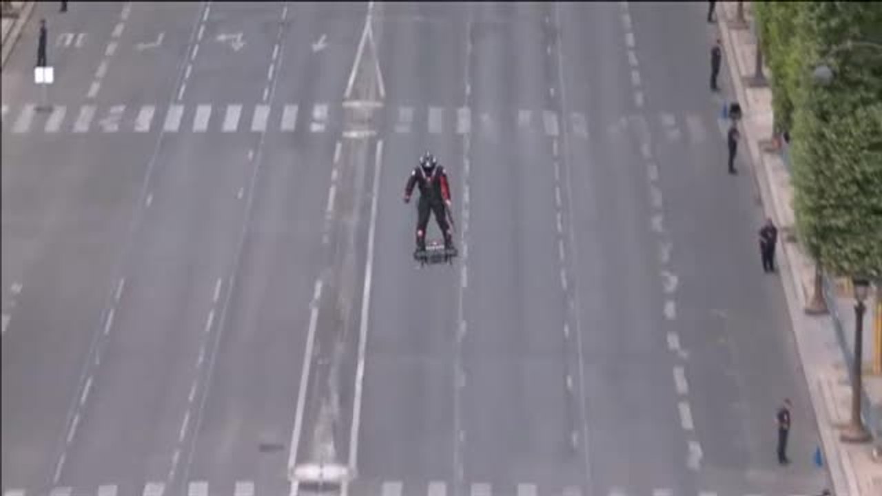 Franky Zapata: el 'hombre volador' que ha dejado sorprendidos a todos