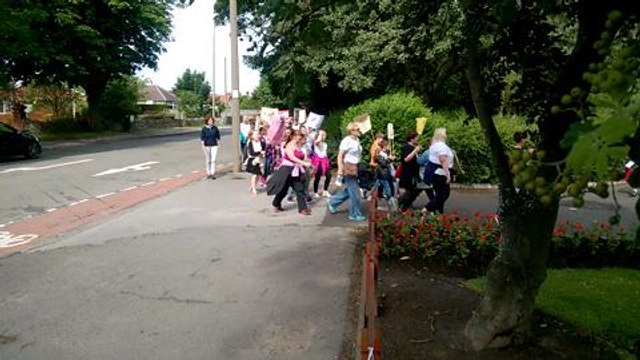 Pupils on march in fight for libraries