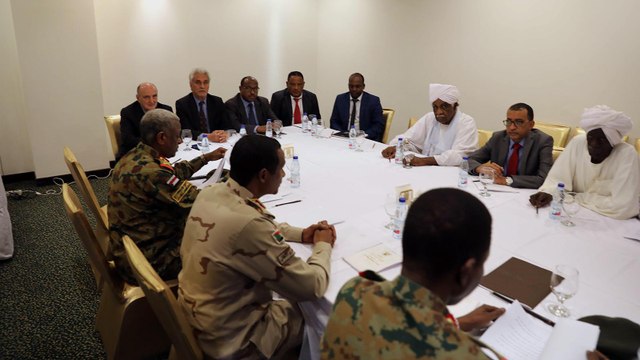 ماوراء الخبر-ما معوقات التوصل لاتفاق بشأن الفترة الانتقالية بالسودان؟