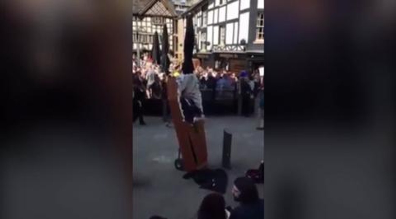 Groom as corpse