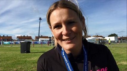 Claire Lomas completes Great North Run