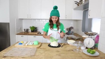 Bake Off's Matha's cake masterclass