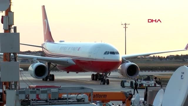 İSTANBUL-ERDOĞANIN UÇAĞI ATATÜRK HAVALİMANINA İNDİ