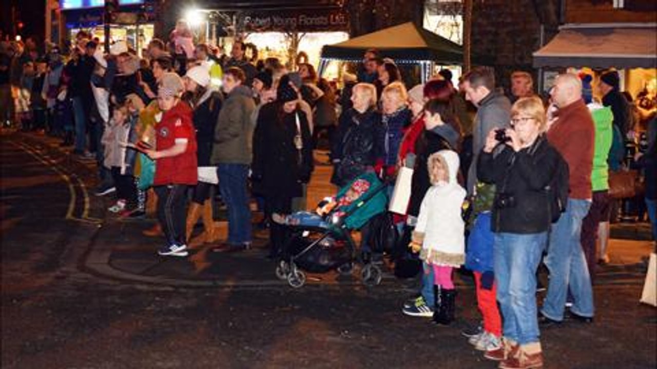 Matlock Christmas lights switch-on