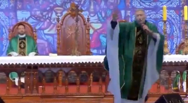 Rahip Şişman kadınlar cennete gidemez deyince...