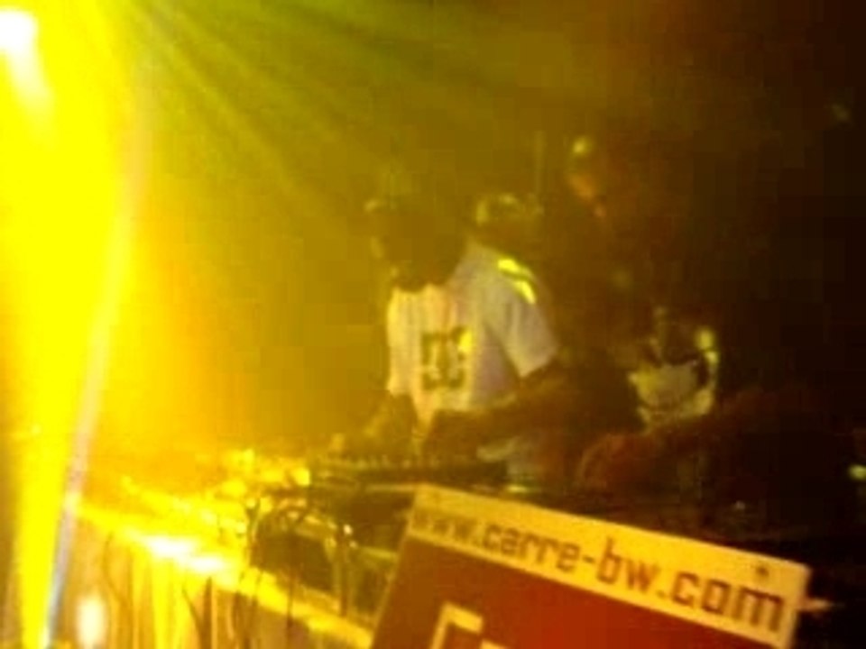 Dj killer carrée Berri Washington ChampElysée