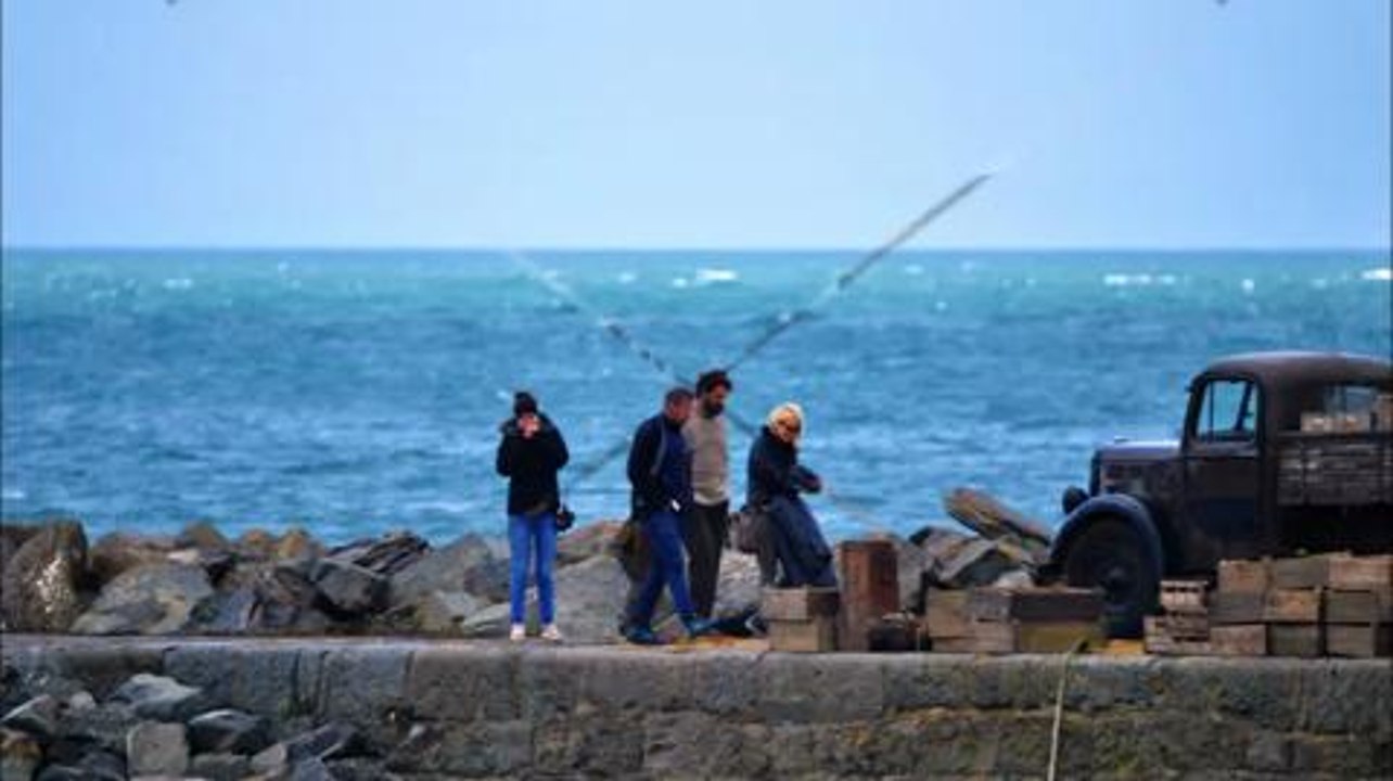 Gerard Butler filming