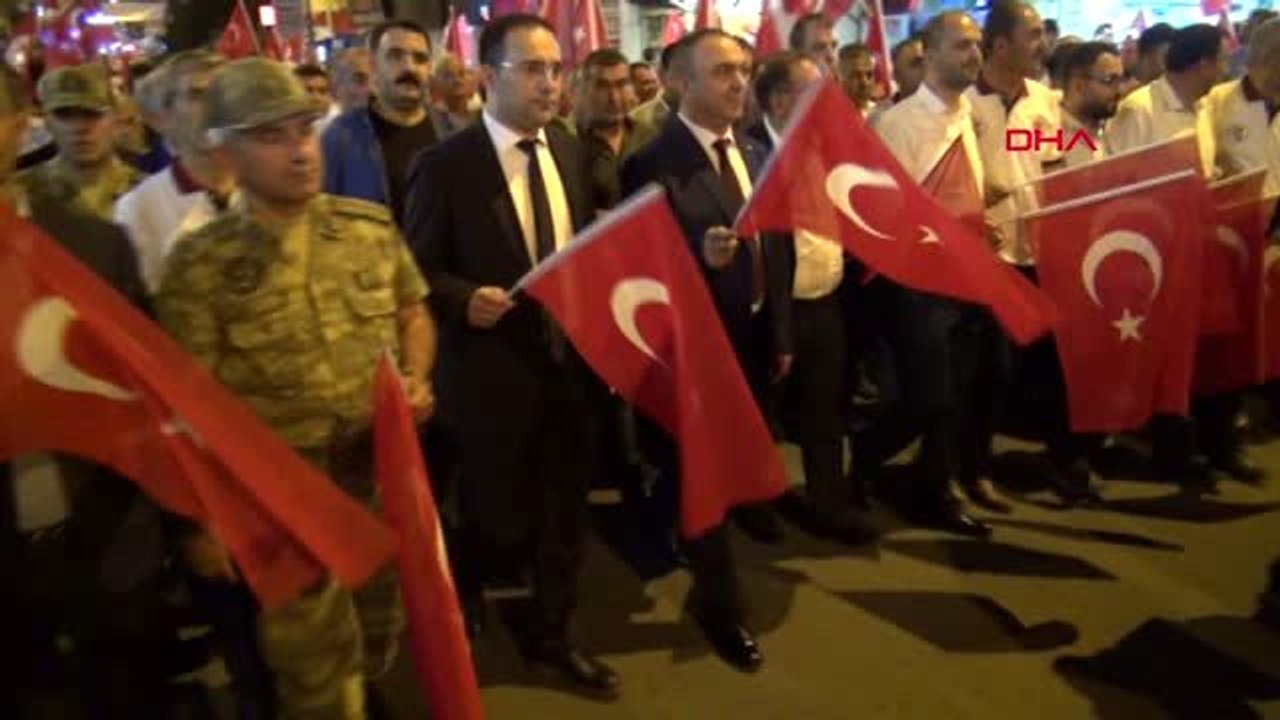 Kilis'te Milli Birlik Yürüyüşü'ne binlerce kişi katıldı