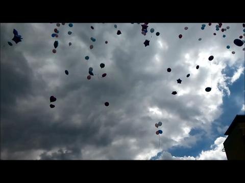 Emotional tribute to bomb attack victims