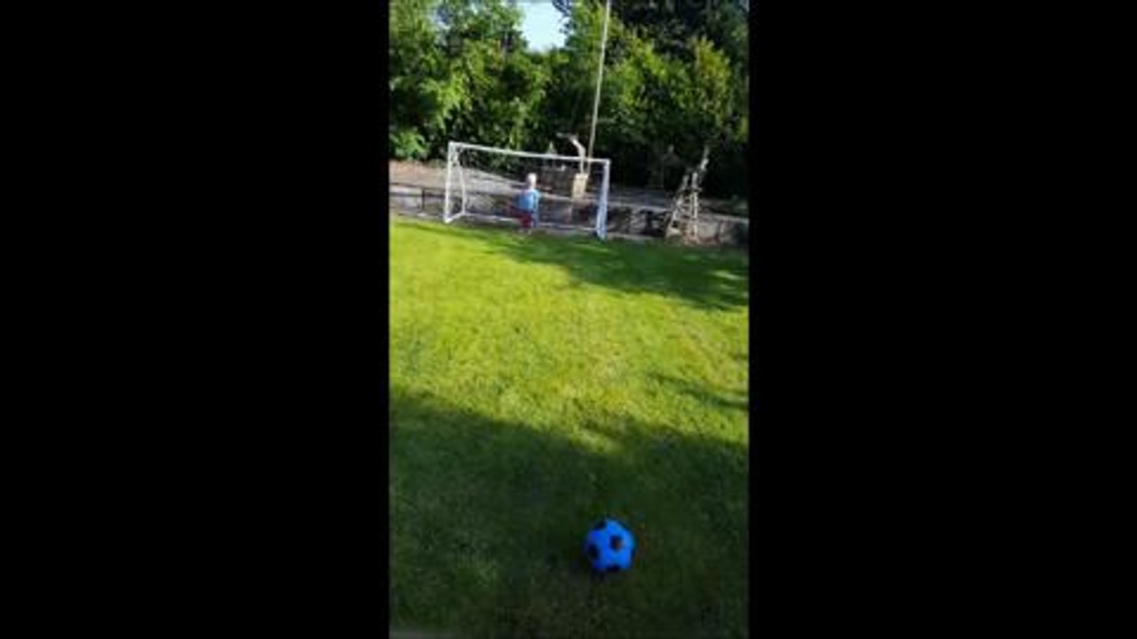 Archie's diving header