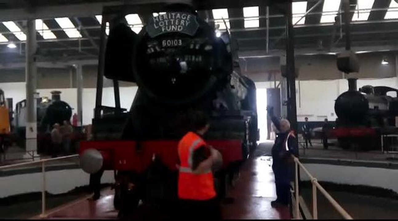 Flying Scotsman arrives at Barrow Hill