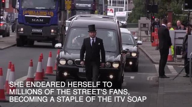 Coronation Street cast say goodbye to Vera actress Liz Dawn ED