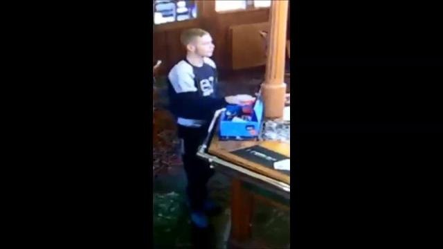 Man steals Poppy Appeal charity box