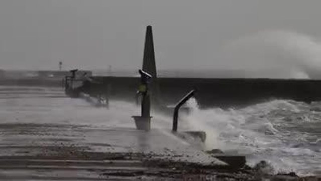 Waves batter Portsmouth seafront