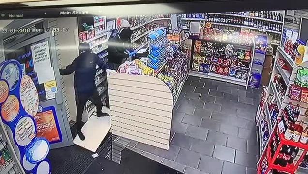 Store raiders fended off with step ladders