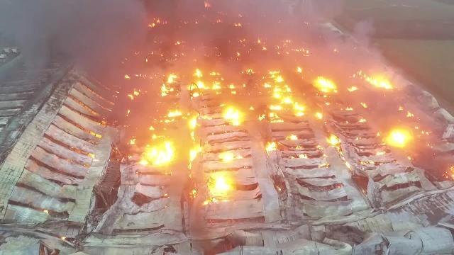 Drone footage of Daventry warehouse fire