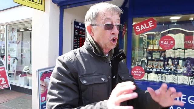 VIDEO : Vox Pop for Pot Holes