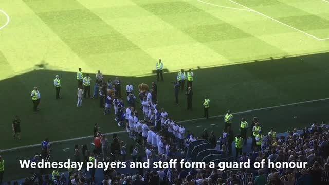 Sheffield Wednesday fans and players say goodbye to Glenn Loovens and Ross Wallace