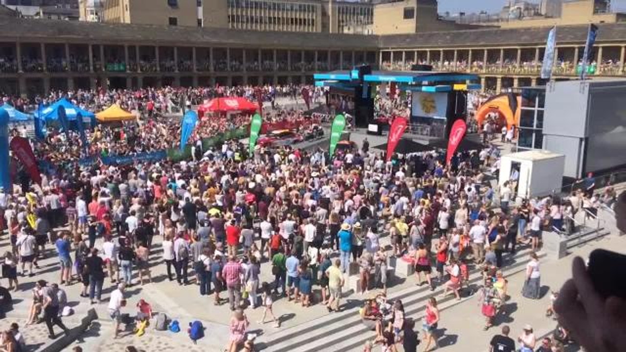 Halifax welcomes Mark Cavendish to the Tour de Yorkshire stage.
