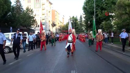 Isparta'da gül kokulu 'Demokrasi ve Milli Birlik Günü'