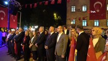 Validen Türk Bayraklı 15 Temmuz haykırışı: 