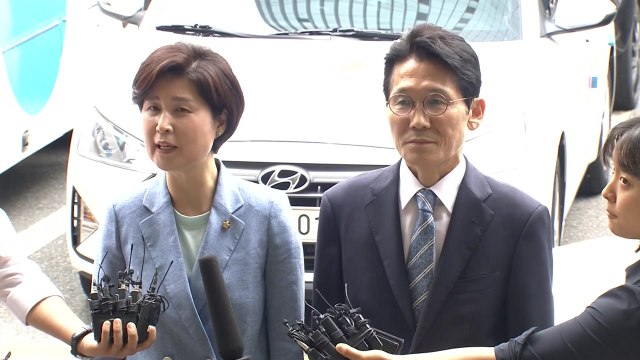 '패스트트랙 고발전' 백혜련·윤소하 의원 경찰 출석...자유한국당은 불출석 / YTN