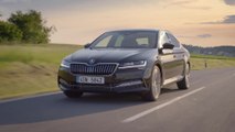 Škoda Superb Laurin & Klement Driving Video