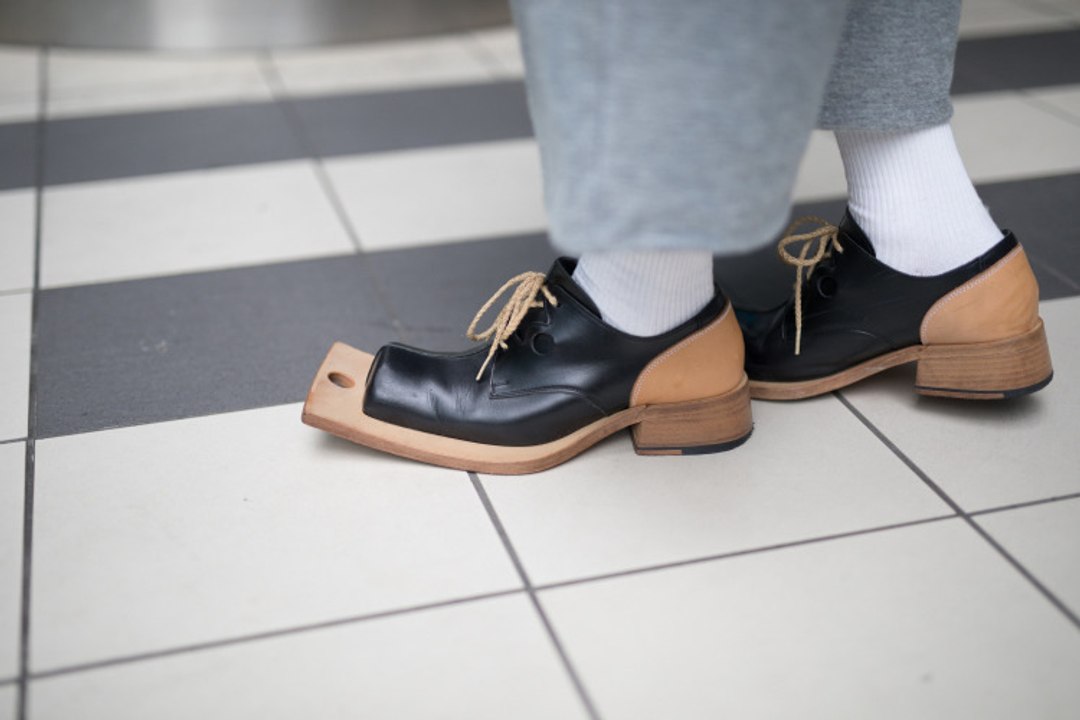 Wie trägt man Holz-Accessoires?