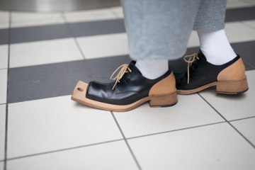 Wie trägt man Holz-Accessoires?