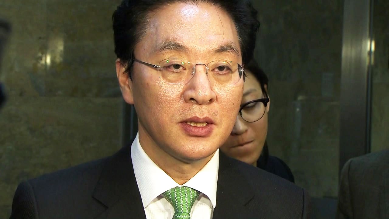 [속보] 정두언 前 국회의원 숨진 채 발견..."극단적 선택 추정"  / YTN