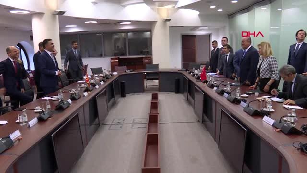 Çavuşoğlu, Kuzey Makedonya Dışişleri Bakanı Nikola Dimitrov ile heyetler arası görüşme yaptı.