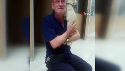 Çalınan köpeğine böyle kavuştu