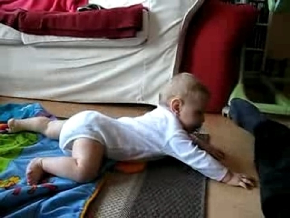 Je commence a me mettre assis tout seul