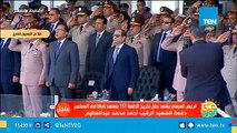 صور الشهداء تحلق في سماء العرض العسكري لـ ضباط الصف المعلمين الدفعة 157