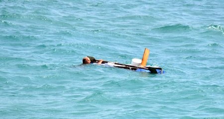 Denizde kanosu ters dönen balıkçıyı, dalış timi komutanı kurtardı